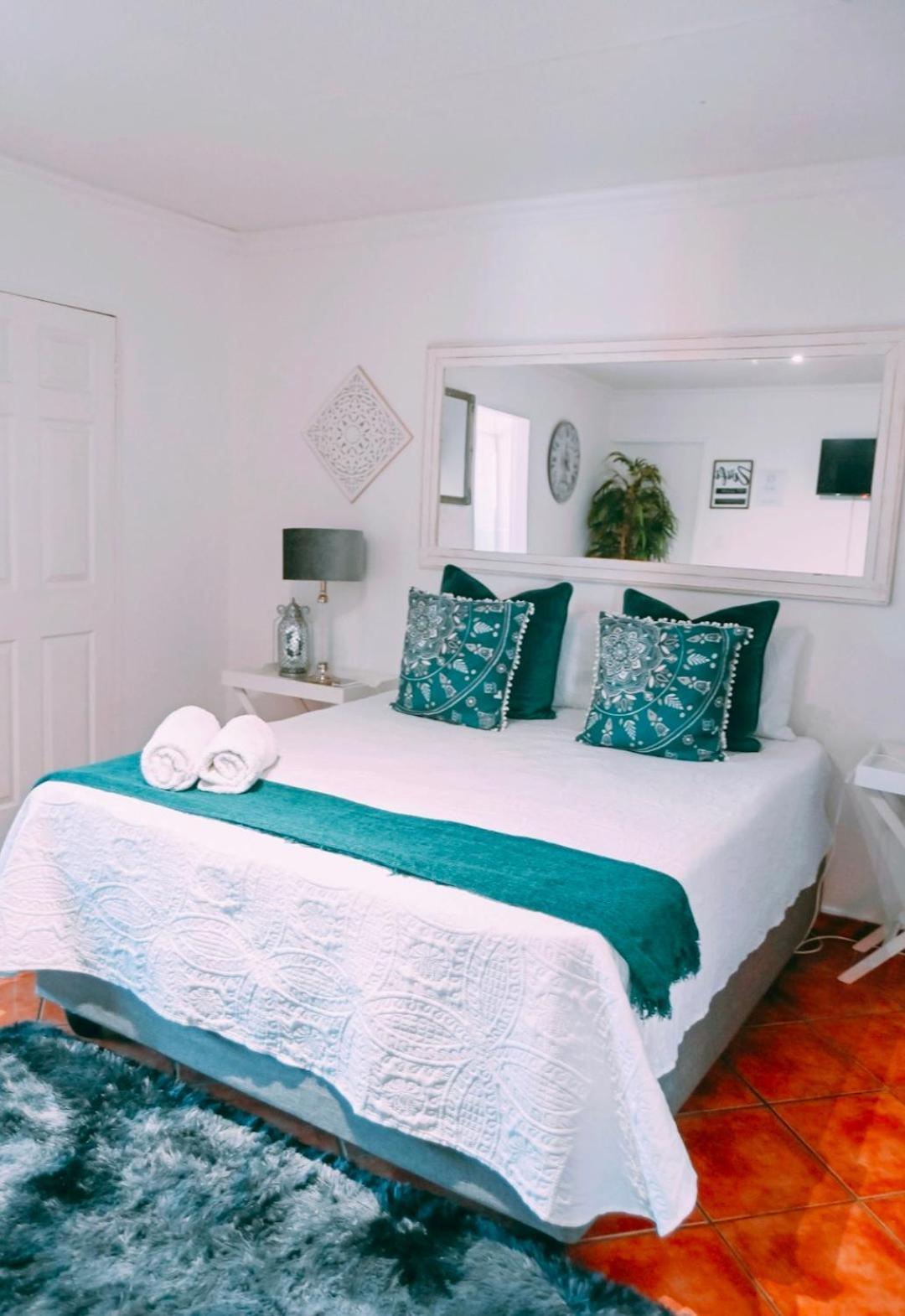 Zhantique Guest House 1- Unit 5 Боксбург Екстериор снимка