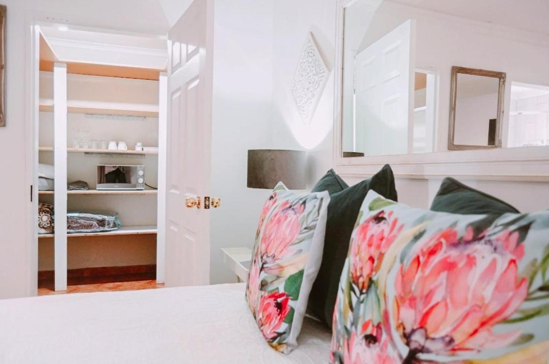 Zhantique Guest House 1- Unit 5 Боксбург Екстериор снимка